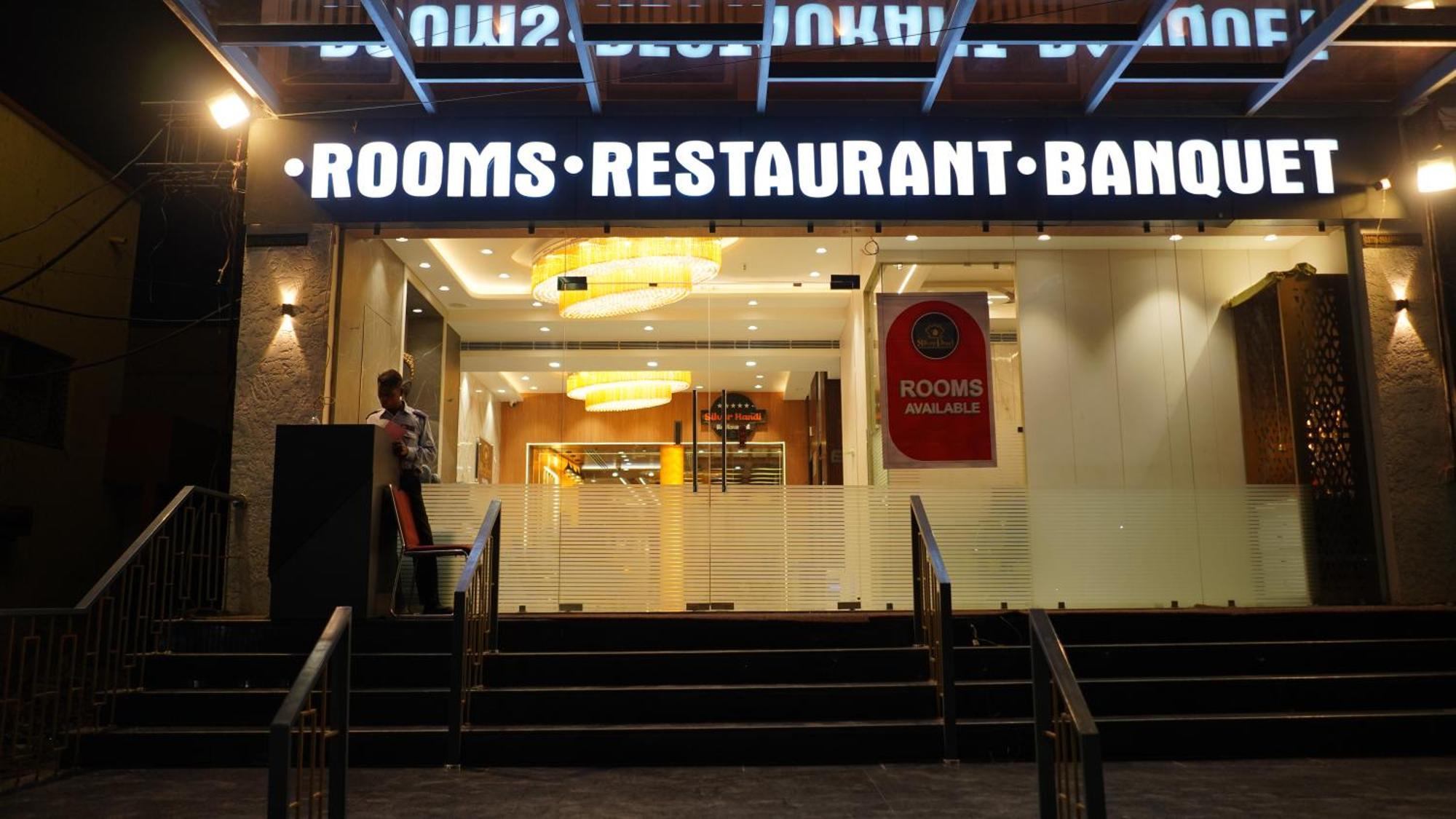 Hotel Silver Pearl Aligarh Exterior photo